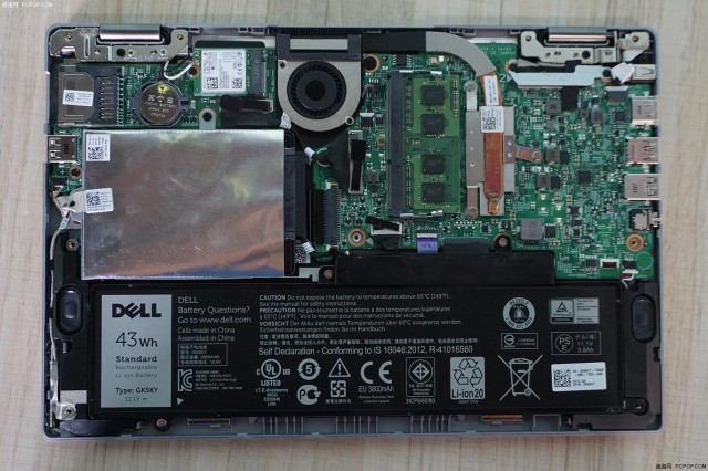 Dell-Inspiron-11-3158-Disassembly-2